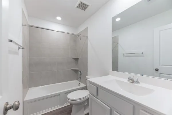 $3,000 | 6016 Heritage Creek Lane, Conroe, TX 77304