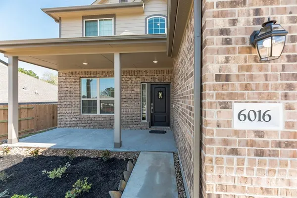 $3,000 | 6016 Heritage Creek Lane, Conroe, TX 77304