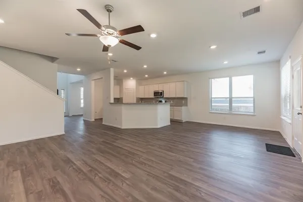 $3,000 | 6016 Heritage Creek Lane, Conroe, TX 77304