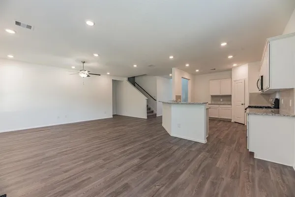$3,000 | 6016 Heritage Creek Lane, Conroe, TX 77304