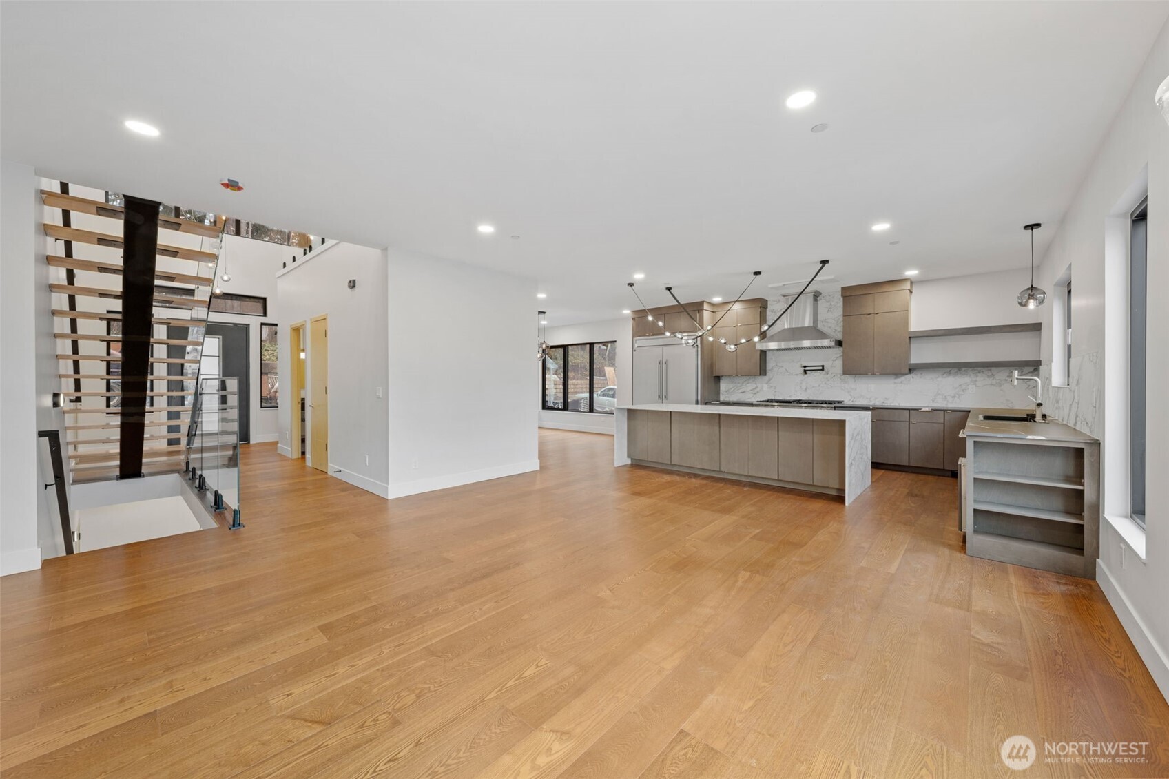 7903 240th Street Southwest Edmonds, WA 98026 - Photo 3 of 34