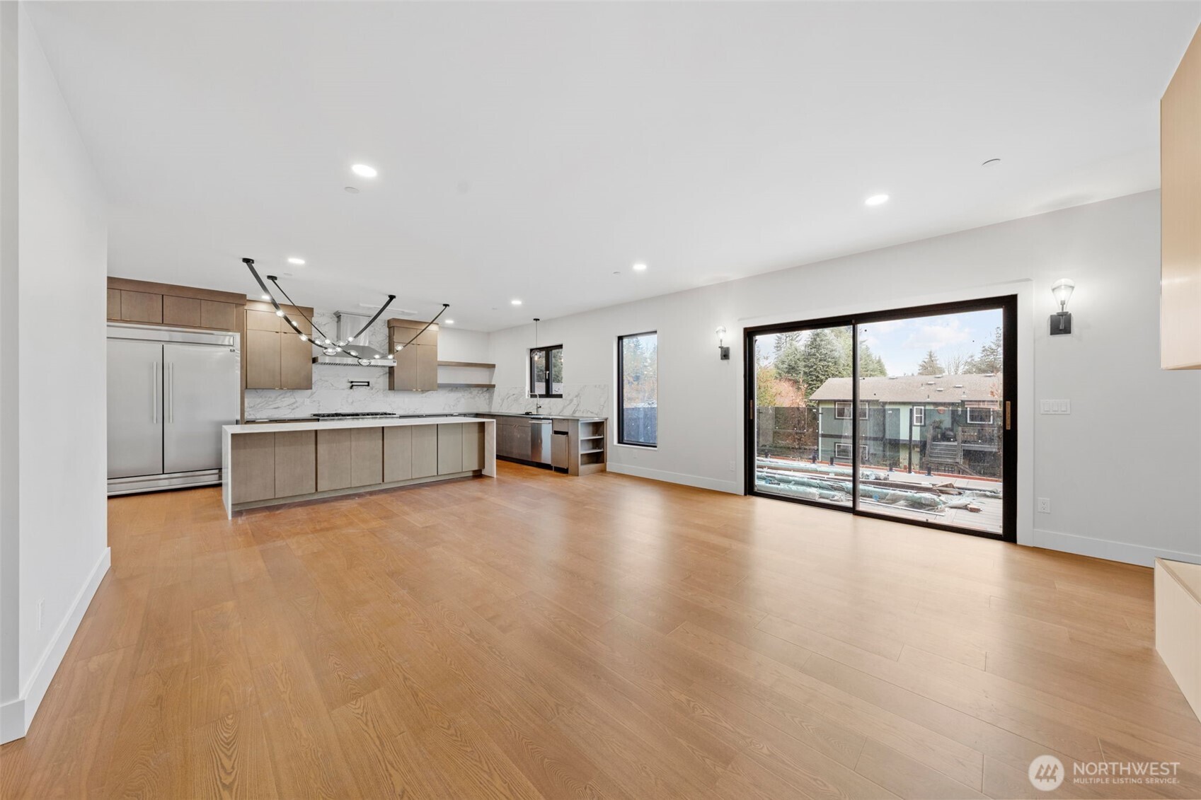 7903 240th Street Southwest Edmonds, WA 98026 - Photo 5 of 34