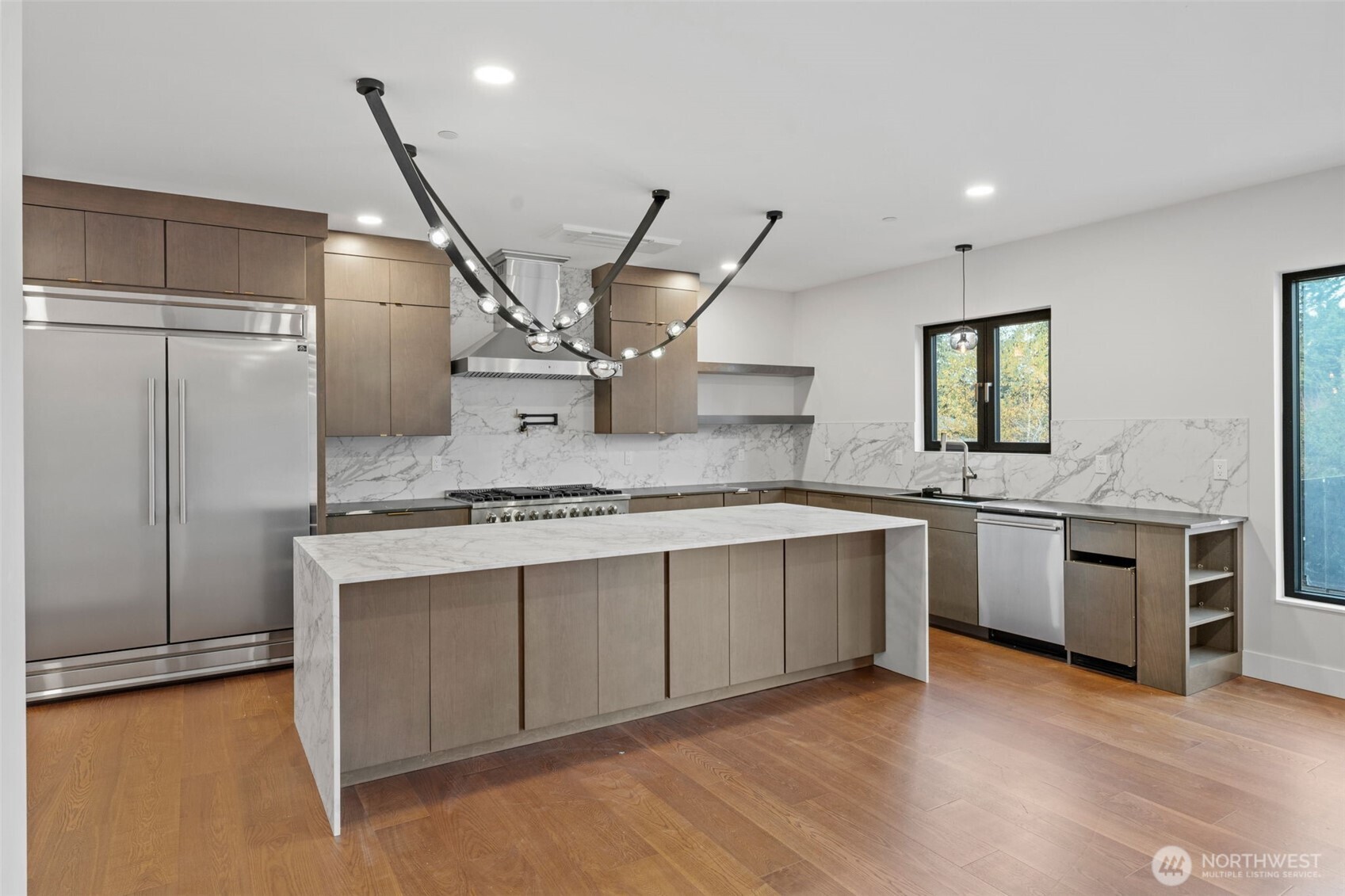 7903 240th Street Southwest Edmonds, WA 98026 - Photo 9 of 34