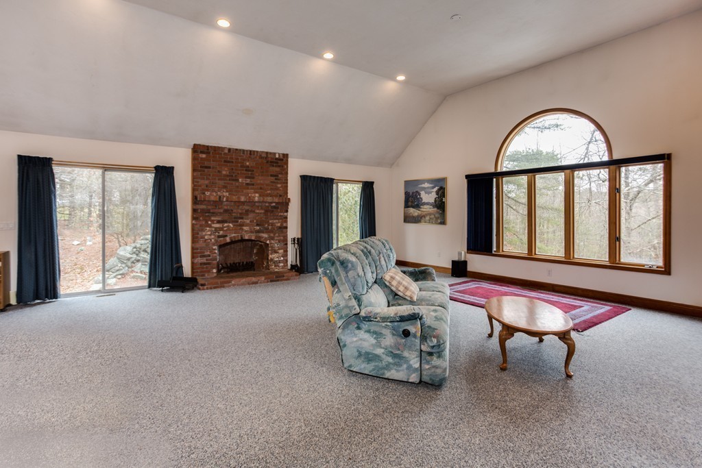 117 Chestnut Street Upton, MA 01568 - Photo 4 of 30 Gallery Image 4