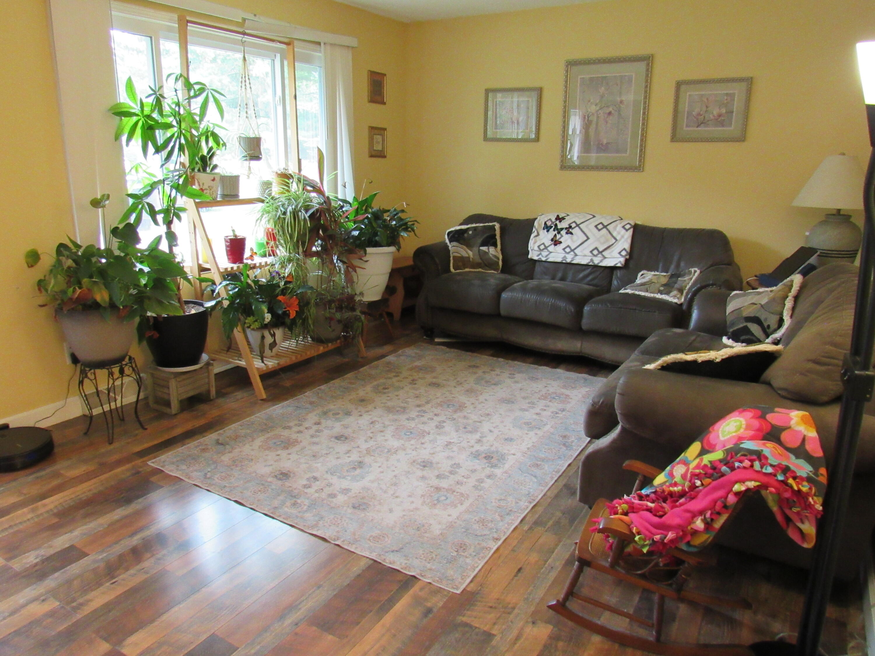 1575 Vesta Road Muskegon, MI 49445 - Photo 13 of 29 Living Room