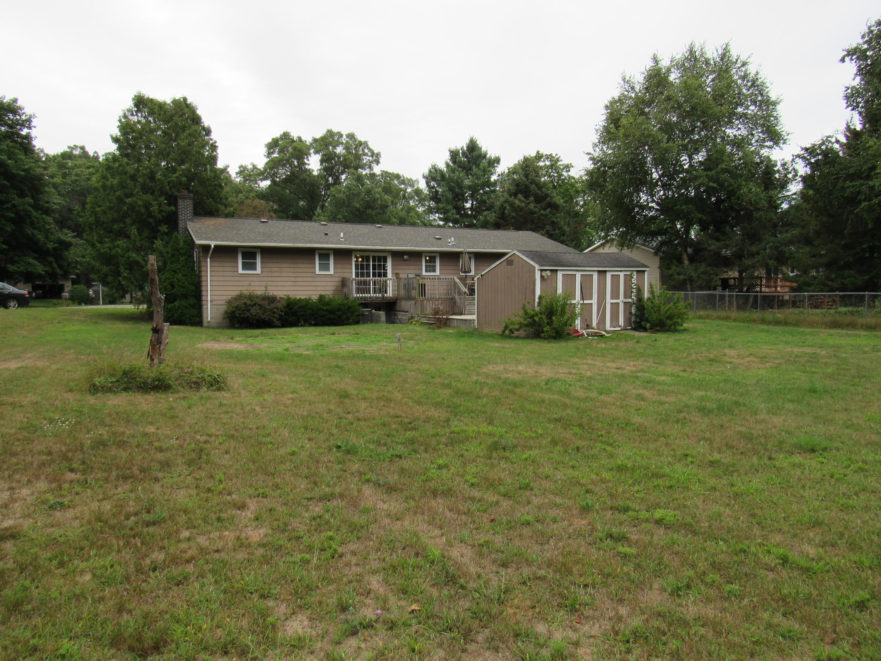 1575 Vesta Road Muskegon, MI 49445 - Photo 4 of 29 Back Yard