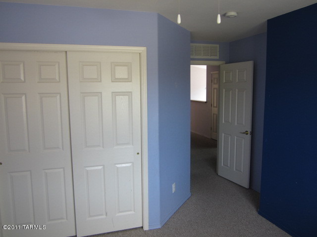8429 East Sarnoff Ridge Loop Tucson, AZ 85710 - Photo 17 of 18