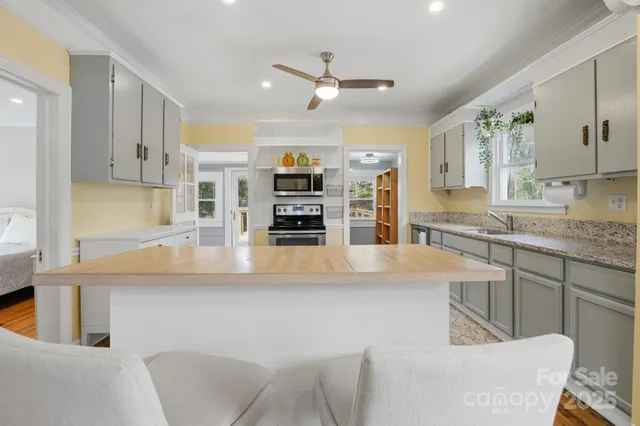 $329,900 | 318 North Academy Street, Mooresville, NC 28115