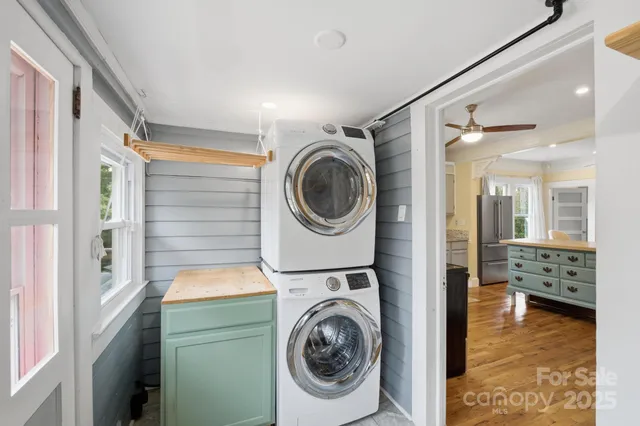 $329,900 | 318 North Academy Street, Mooresville, NC 28115