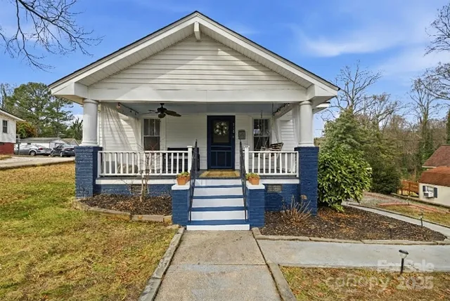 $329,900 | 318 North Academy Street, Mooresville, NC 28115