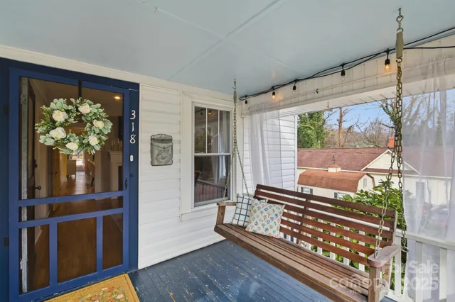 $329,900 | 318 North Academy Street, Mooresville, NC 28115