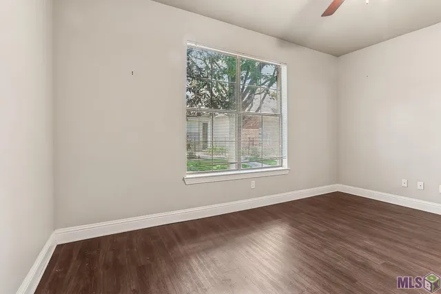 $194,900 | 809 Summer Breeze Drive, Unit 410, Baton Rouge, LA 70810