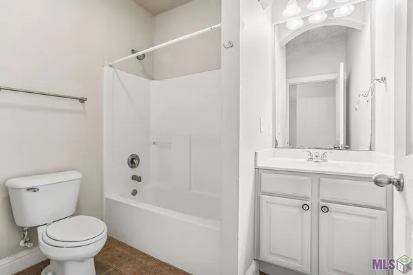 $194,900 | 809 Summer Breeze Drive, Unit 410, Baton Rouge, LA 70810