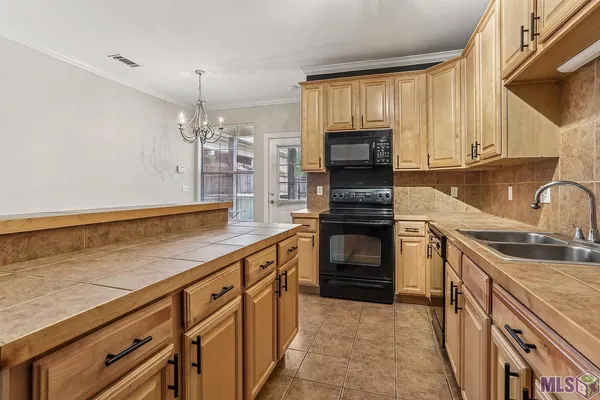 $194,900 | 809 Summer Breeze Drive, Unit 410, Baton Rouge, LA 70810