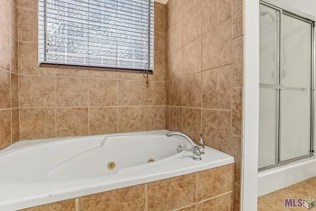 $194,900 | 809 Summer Breeze Drive, Unit 410, Baton Rouge, LA 70810