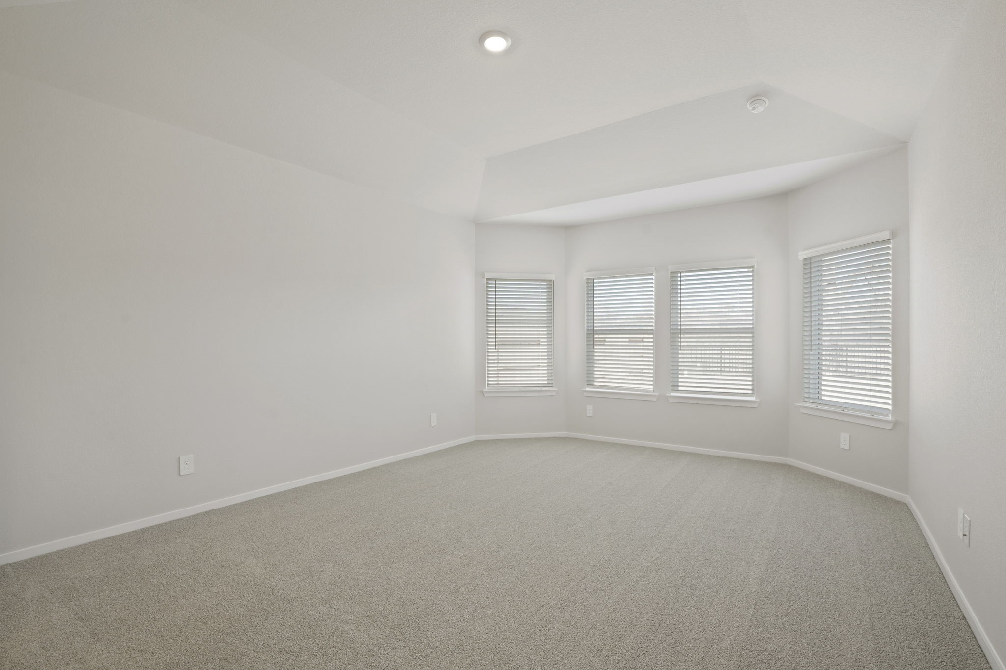 2715 Dark Lantern Drive Rosenberg, TX 77471 - Photo 19 of 47 Photo is not of the actual home but is an inspirational photo of builder's model home and may depict options, furnishings, and/or decorator features that are not included.