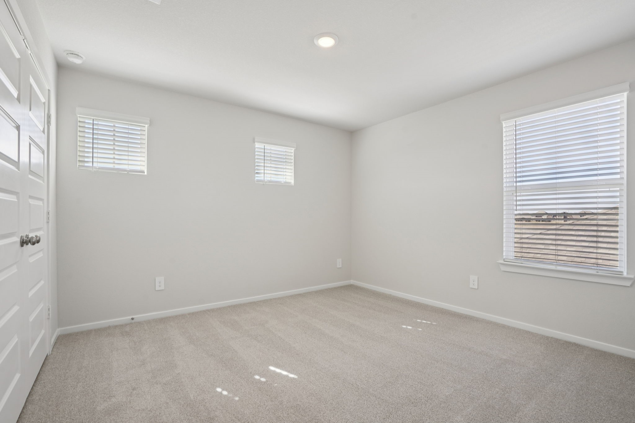 2715 Dark Lantern Drive Rosenberg, TX 77471 - Photo 34 of 47 Photo is not of the actual home but is an inspirational photo of builder's model home and may depict options, furnishings, and/or decorator features that are not included.