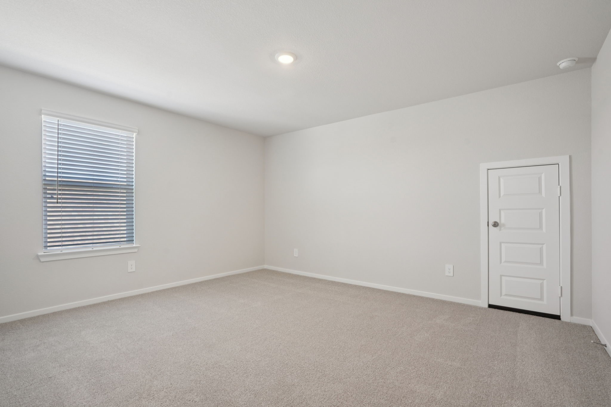 2715 Dark Lantern Drive Rosenberg, TX 77471 - Photo 37 of 47 Photo is not of the actual home but is an inspirational photo of builder's model home and may depict options, furnishings, and/or decorator features that are not included.