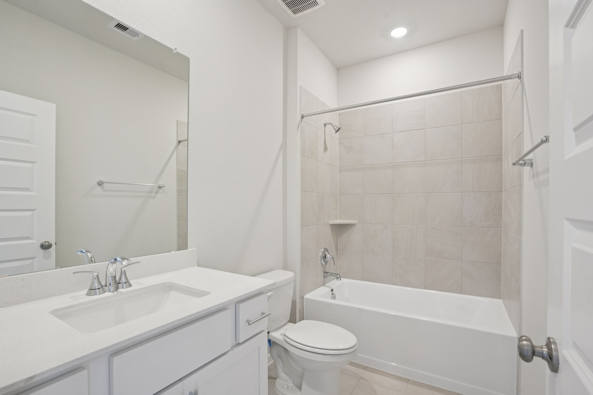 2715 Dark Lantern Drive Rosenberg, TX 77471 - Photo 5 of 47 Photo is not of the actual home but is an inspirational photo of builder's model home and may depict options, furnishings, and/or decorator features that are not included.