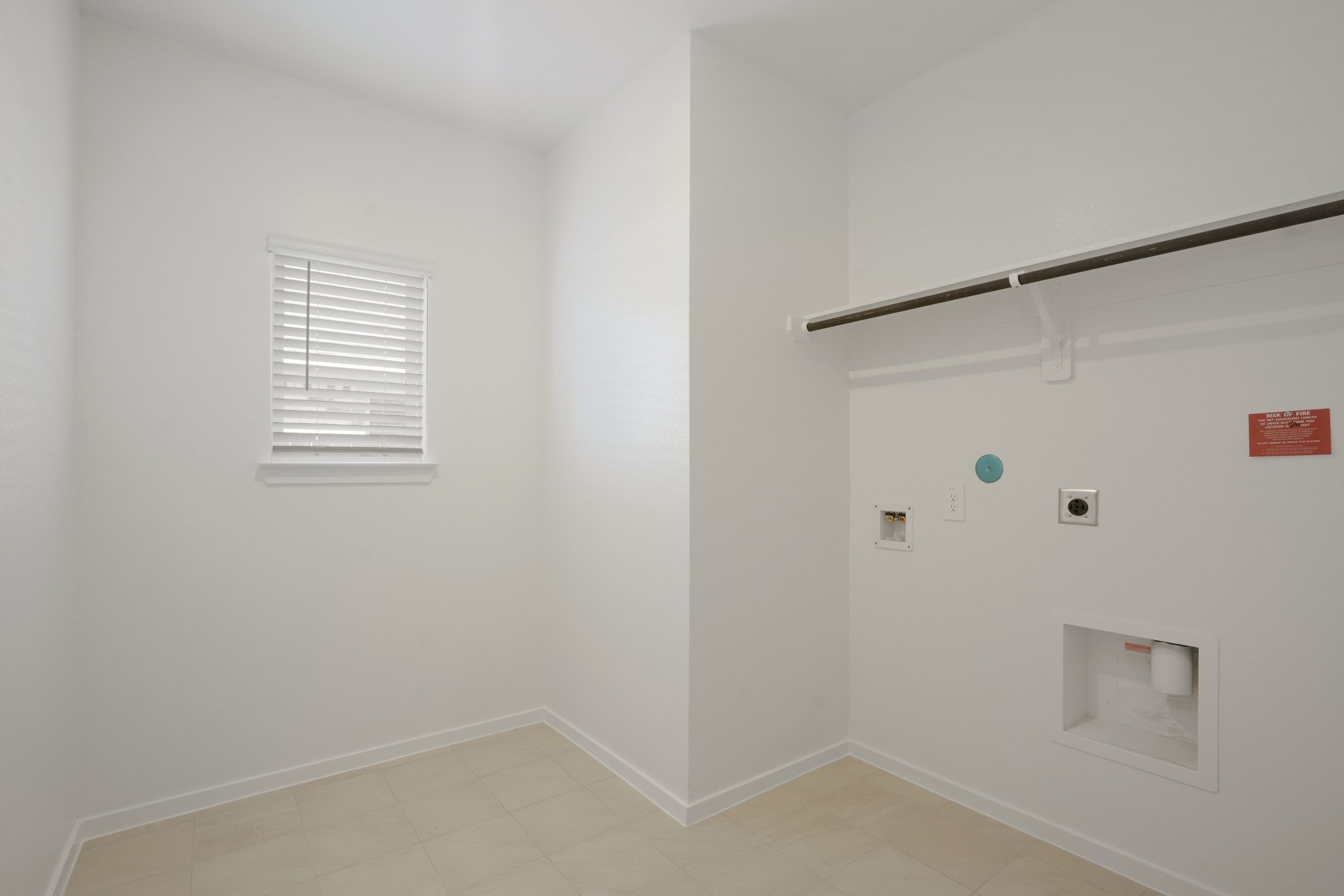 2715 Dark Lantern Drive Rosenberg, TX 77471 - Photo 8 of 47 Photo is not of the actual home but is an inspirational photo of builder's model home and may depict options, furnishings, and/or decorator features that are not included.