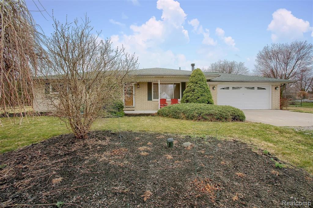 69231 Wolcott Road Armada, MI 48005 - Photo 1 of 24