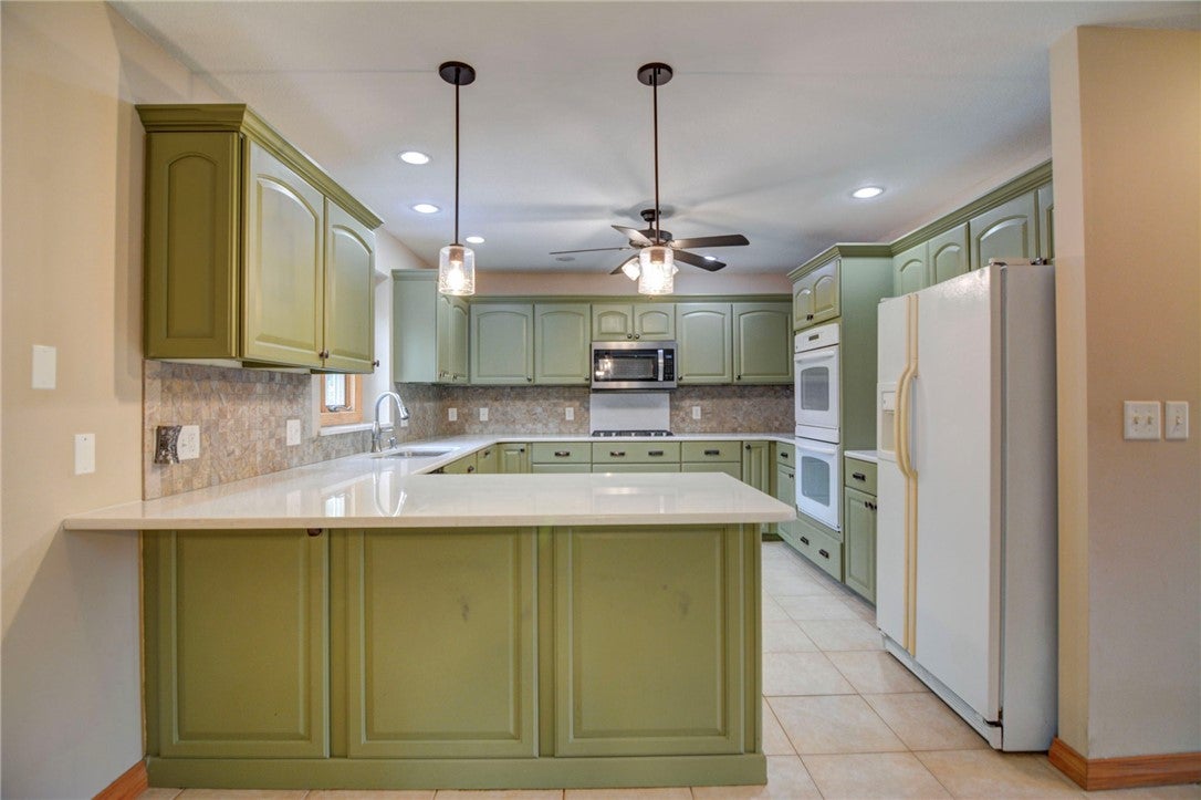 1154 Wedgewood Court Decatur, IL 62526 - Photo 11 of 37 Gallery Image 11