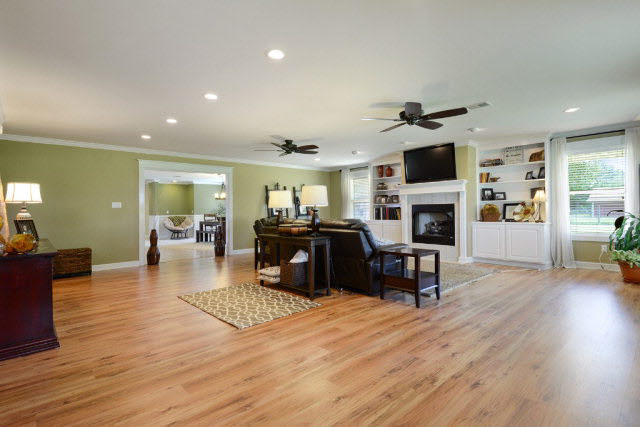 31671 Hagendorfer Road Lillian, AL 36549 - Photo 3 of 26 Living room