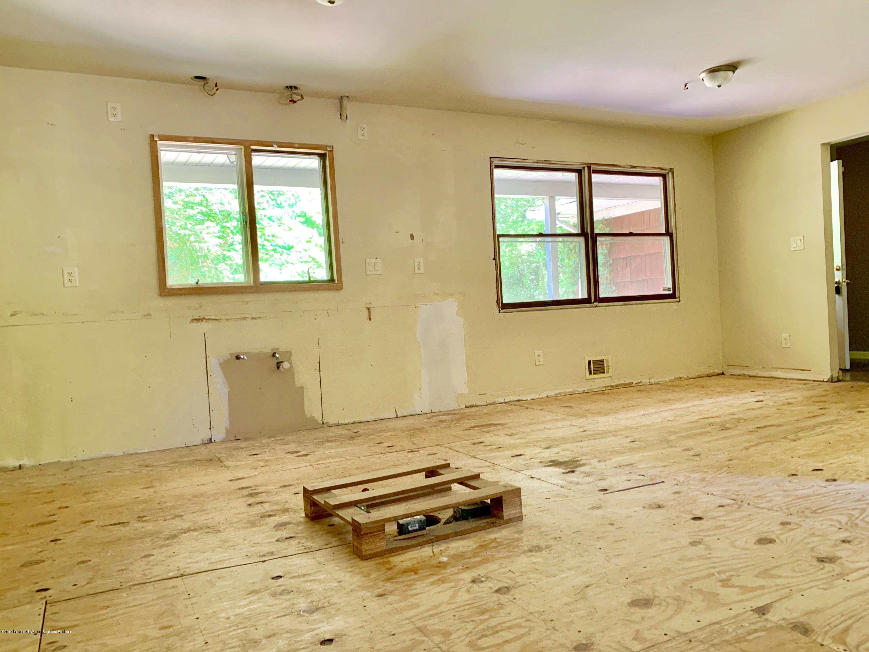 1207 West Farms Road Howell, NJ 07731 - Photo 10 of 10 Photo May 21, 2 05 49 PM