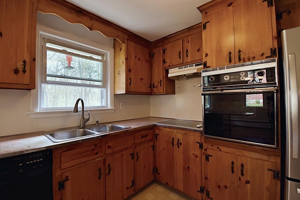 89 New Estate Road Littleton, MA 01460 - Photo 4 of 38