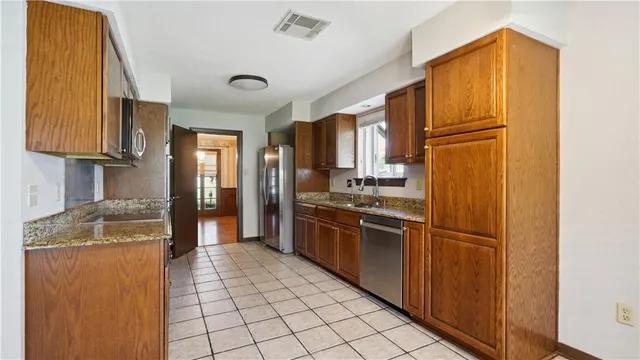 $2,350 | 3505 Lake Arrowhead Drive, Harvey, LA 70058