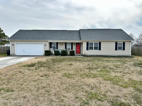 $1,725 | 134 Annie Road, Richlands, NC 28574