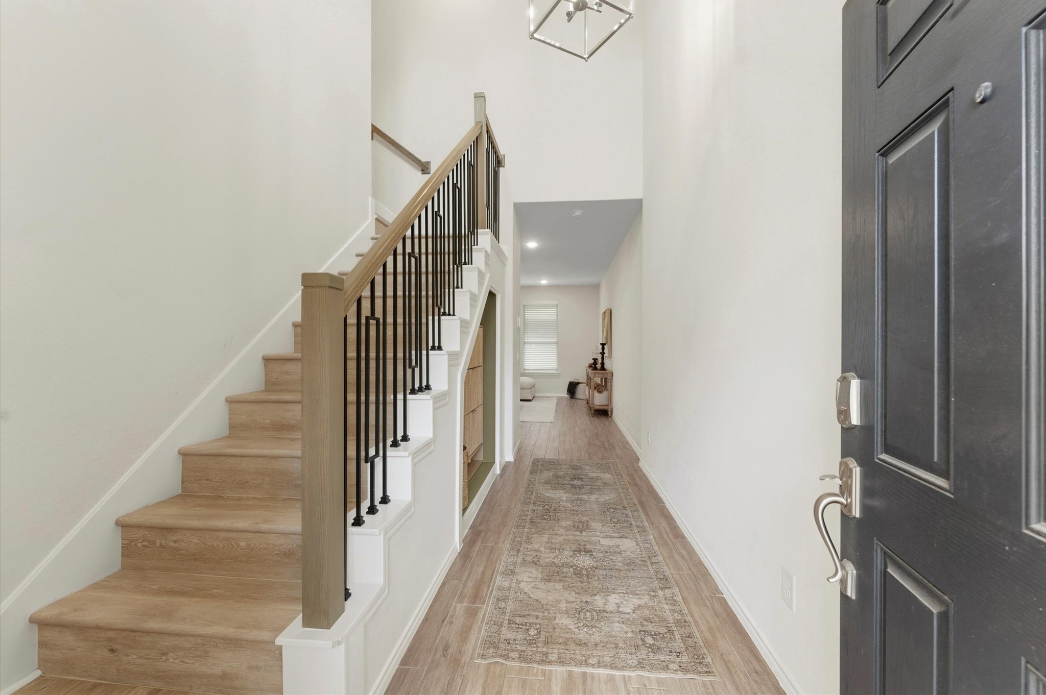 1822 Calabasas Way Houston, TX 77080 - Photo 4 of 32 Entry