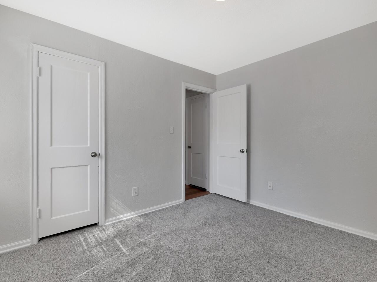 721 South Broadview Street Wichita, KS 67218 - Photo 22 of 36