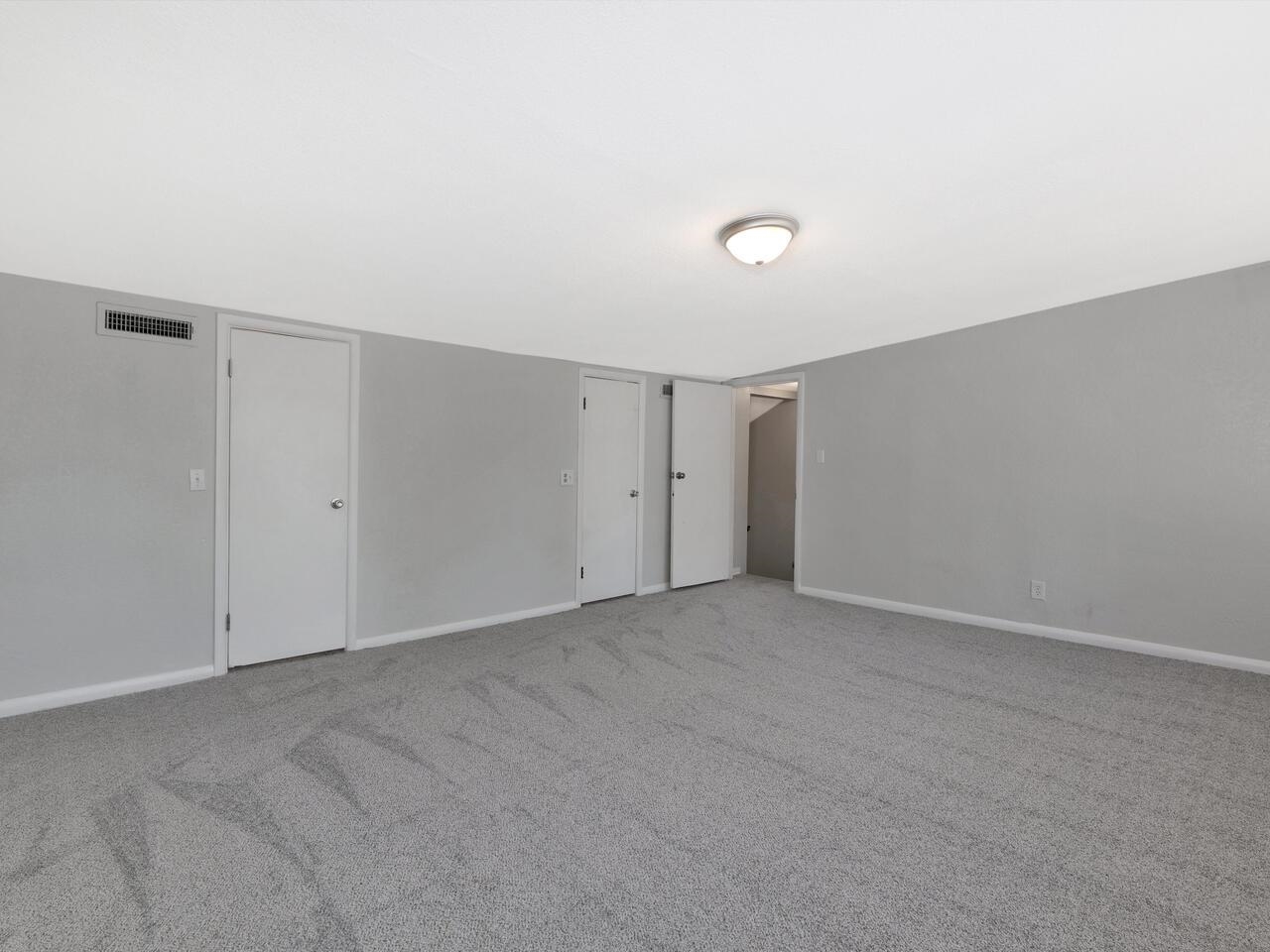 721 South Broadview Street Wichita, KS 67218 - Photo 28 of 36