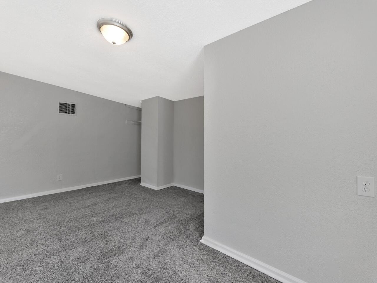 721 South Broadview Street Wichita, KS 67218 - Photo 31 of 36