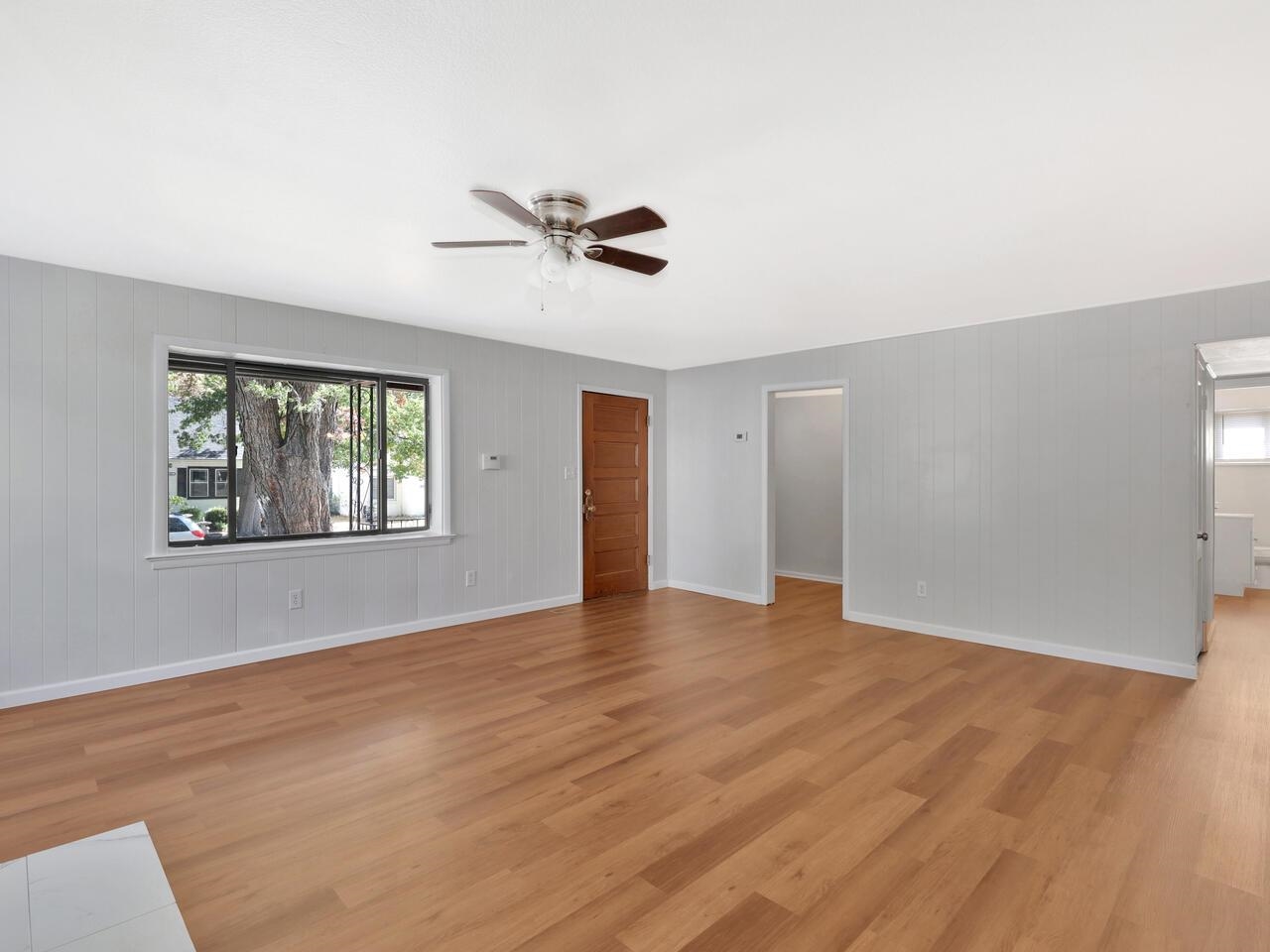 721 South Broadview Street Wichita, KS 67218 - Photo 7 of 36