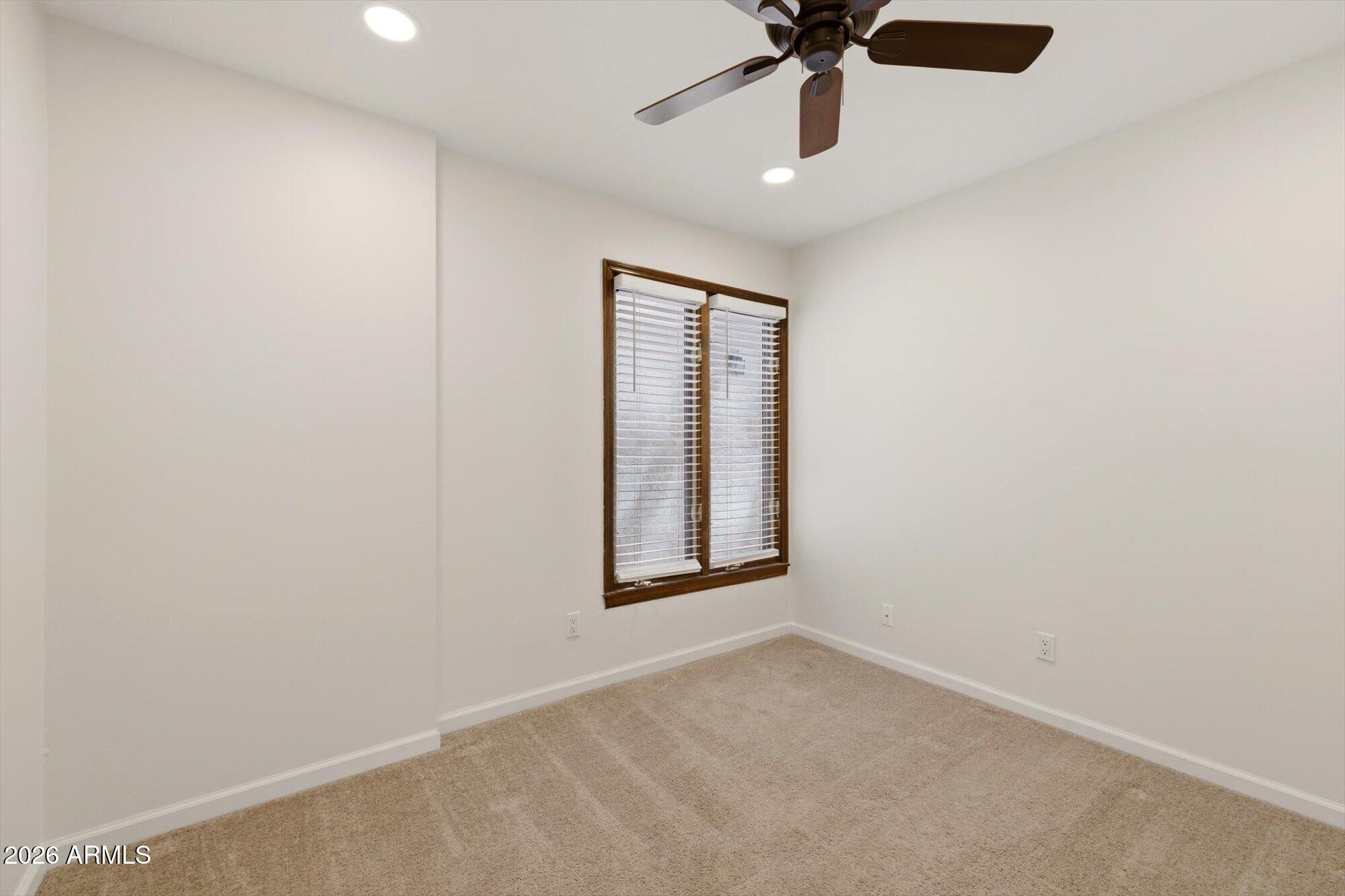 5142 East Edgemont Avenue Phoenix, AZ 85008 - Photo 12 of 20 12-