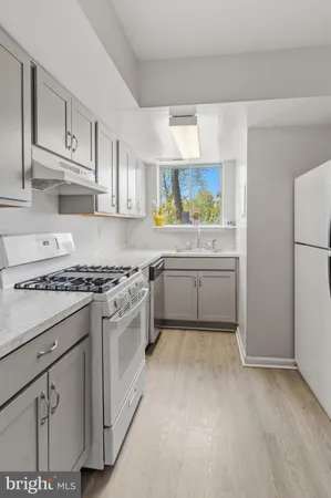 $2,000 | 3712 North Rosser Street, Unit 102, Alexandria, VA 22311