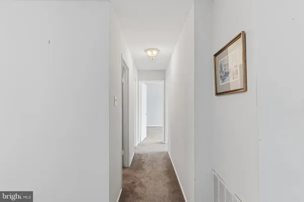 $2,000 | 3712 North Rosser Street, Unit 102, Alexandria, VA 22311