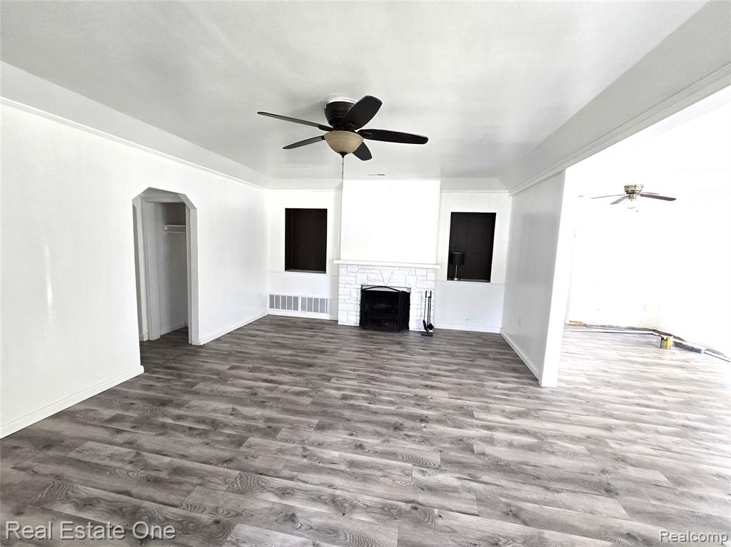 20980 Evergreen Road Southfield, MI 48075 - Photo 2 of 15