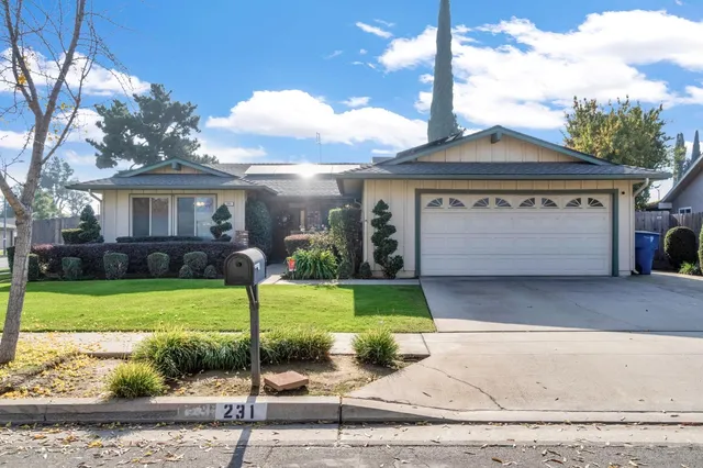 $425,000 | 231 West Paul Avenue, Fresno, CA 93704