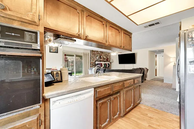 $425,000 | 231 West Paul Avenue, Fresno, CA 93704