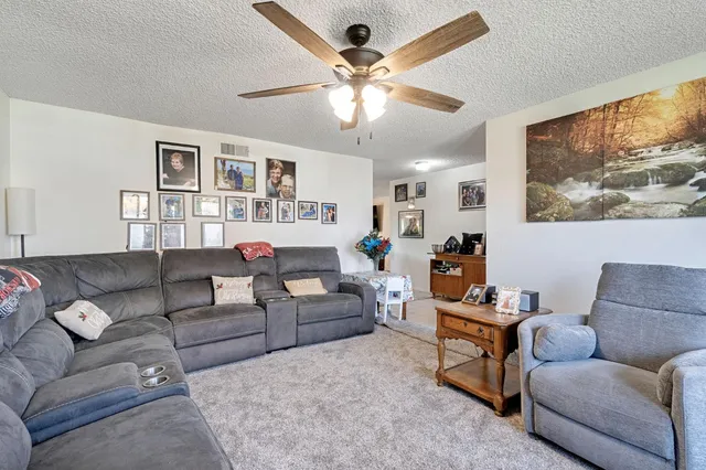 $425,000 | 231 West Paul Avenue, Fresno, CA 93704