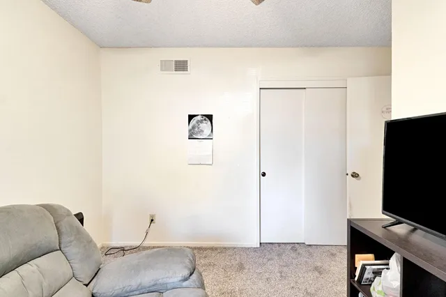 $425,000 | 231 West Paul Avenue, Fresno, CA 93704