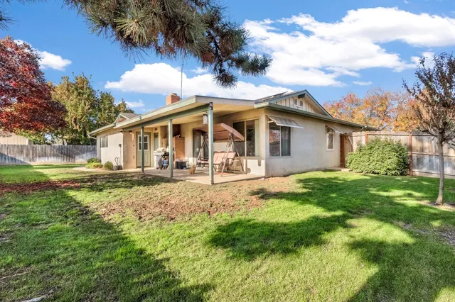 $425,000 | 231 West Paul Avenue, Fresno, CA 93704