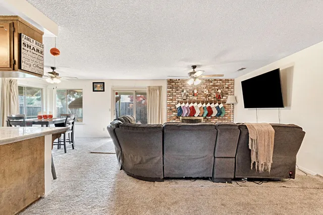 $425,000 | 231 West Paul Avenue, Fresno, CA 93704