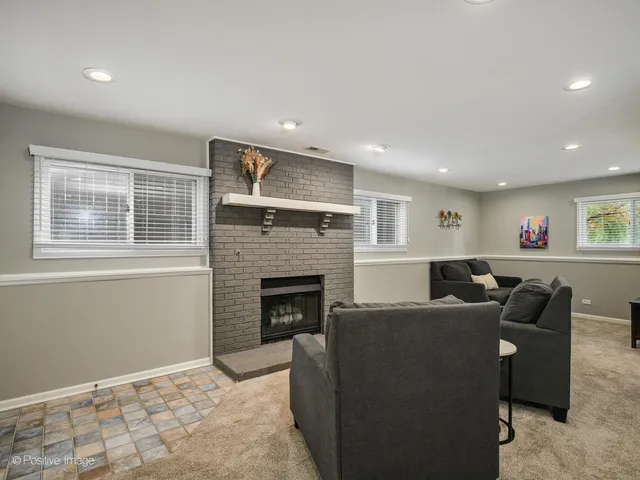 $475,000 | S015 Cottonwood Drive, Wheaton, IL 60187