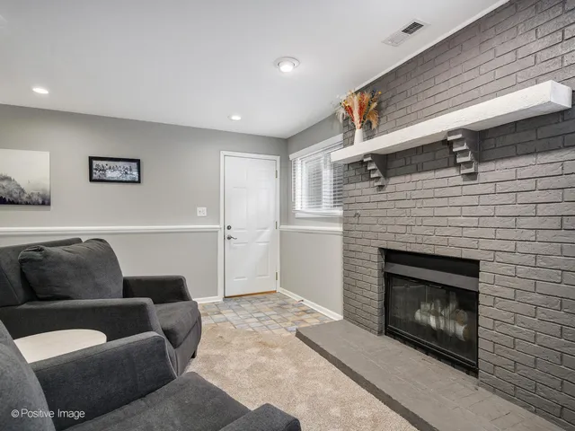 $475,000 | S015 Cottonwood Drive, Wheaton, IL 60187