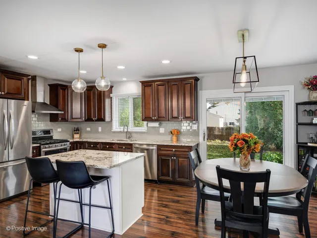 $475,000 | S015 Cottonwood Drive, Wheaton, IL 60187