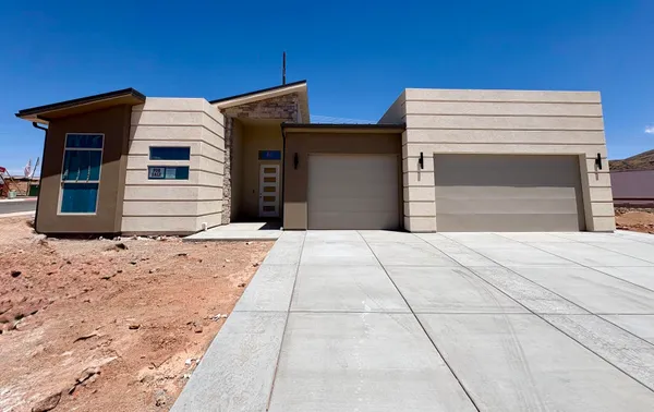 $689,000 | 308 North 2805 West, Hurricane, UT 84737